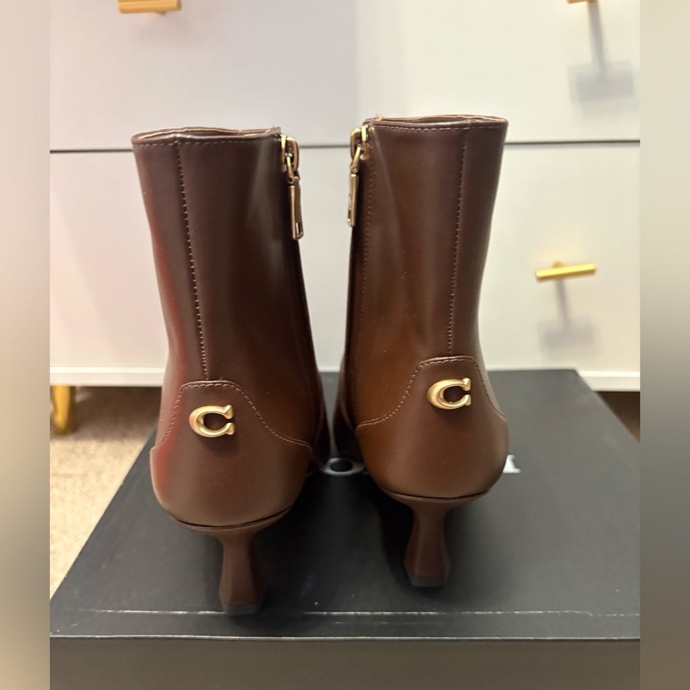 Coach Sculpted C Kitten Heel Leather Ankle Booties Maple Brown 8.5 NIB $275 - Picture 6 of 15